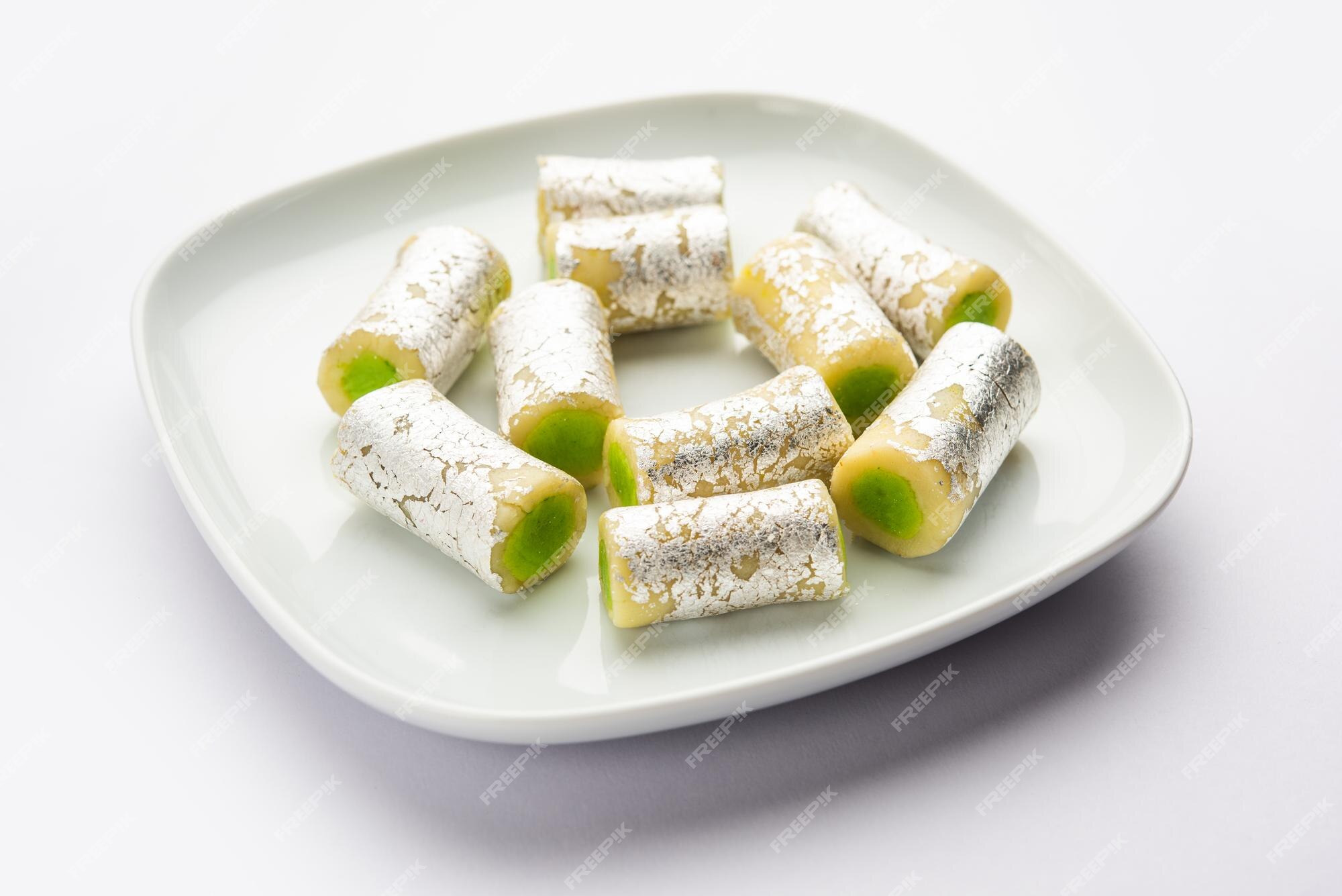 Kaju pista roll ou caju pistachio rolls mithai ou sigar indian