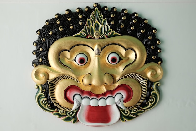 Foto kala makara head skulptur von batara kala im kraton-palast von yogyakarta