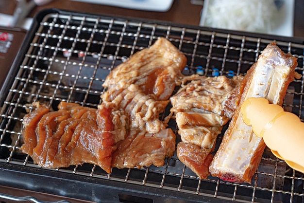 Kalbi mit Knochen Koreanisches Grillfleisch