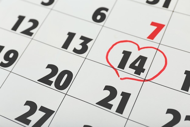 Kalender mit Datum vom 14. Februar Valentinstag Nahaufnahme