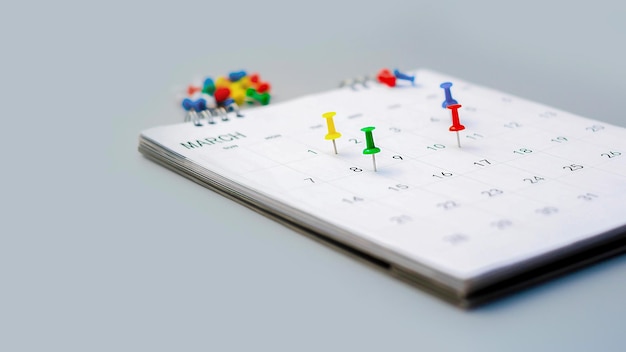 Kalender und geplante Termine mit Pins