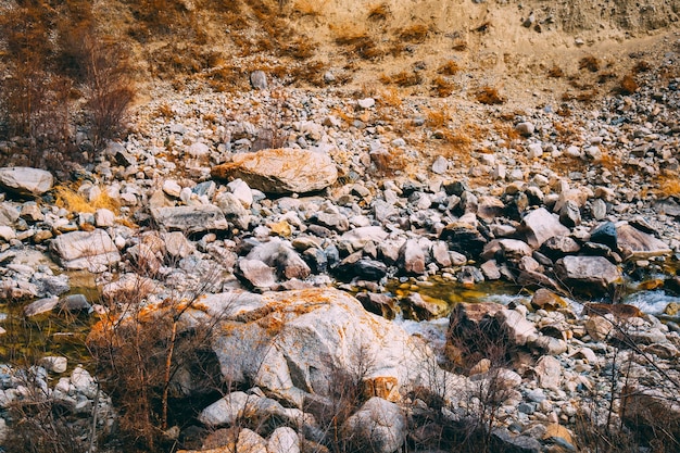 Foto kalksteinberg für den bergbau