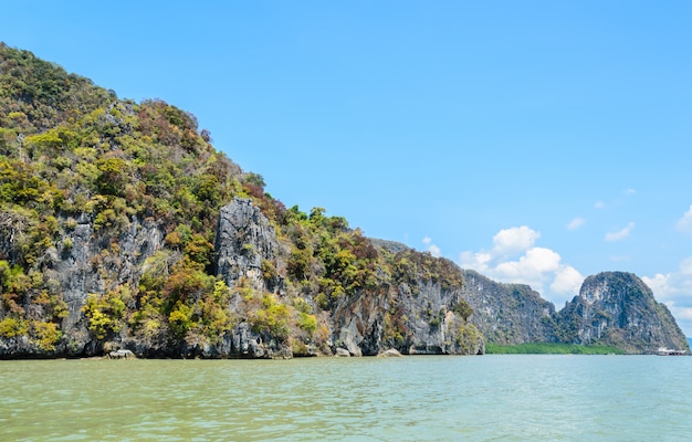 Kalksteininsel in Nationalpark Phang Nga Bay, Thailand