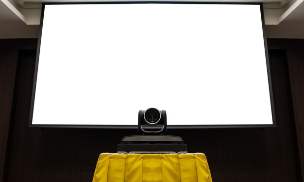 Kamera-Videokonferenzen mit Beschneidungspfad für weißen Bildschirm