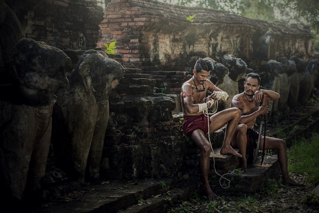 Kampfkünste von Muay Thai, thailändisches Boxen an historischem Park Ayutthaya in Ayutthaya, Thailand