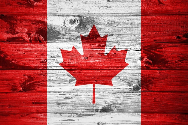 Kanada-Flagge auf Holzbohlen Hintergrund Holzfahne