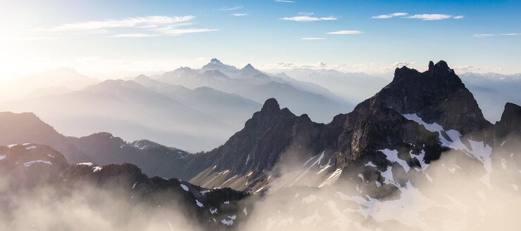 Foto kanadische bergluftlandschaft, naturhintergrundpanorama