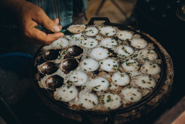 Foto kanom krok, tipo de leche de coco dulce tailandesa