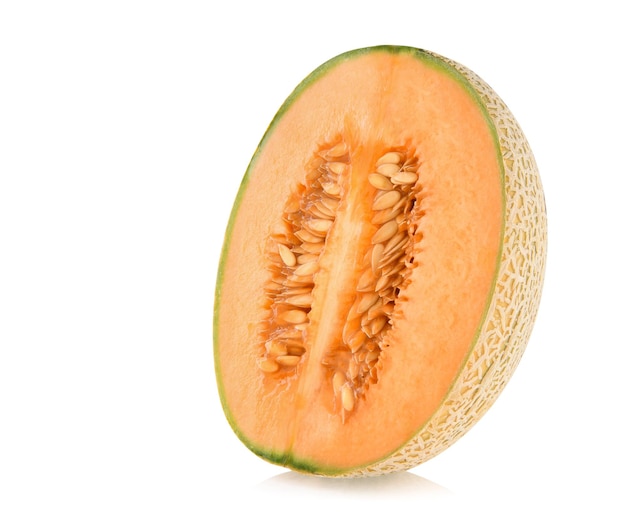 Kantalupenmelone lokalisiert auf weißem Hintergrund