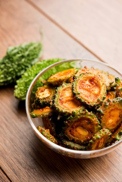 Karela Achar o encurtido de calabaza amarga, receta popular de la India