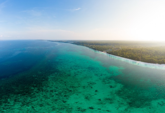 Karibisches Meer des tropischen Strandinselriffs der Luftaufnahme