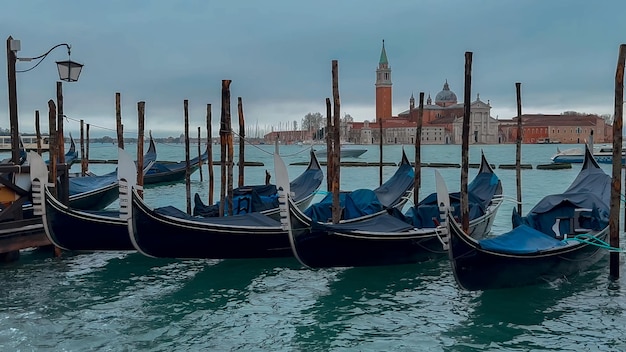 Karneval von Venedig Menschen im karnevalischen Karneval Masken und Kostüme auf den Straßen von Venedig Italien Europa