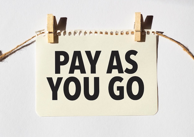 Karte mit Text "Pay as you go" Diagramm und weißer Hintergrund