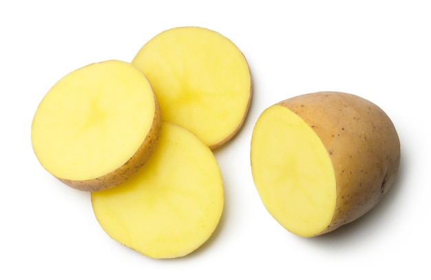 Kartoffel lokalisiert Reife Kartoffeln auf einer Draufsicht des weißen Hintergrundes