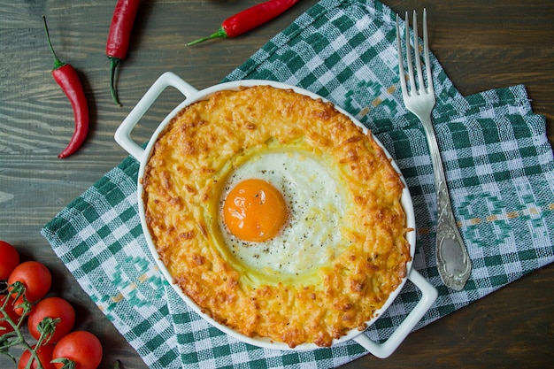 Kartoffelauflauf mit Bolognese.