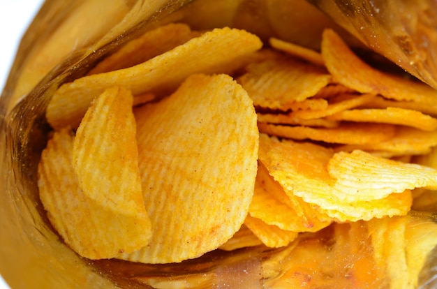 Kartoffelchips in der Tasche Barbecue-aromatisierter leckerer Snack.