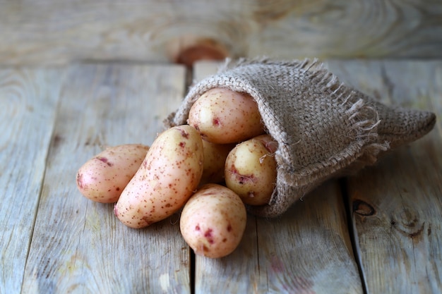 Kartoffeln in einer Tüte