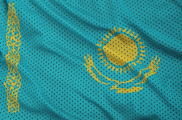 Kasachstan-Flagge auf einem Polyesternetz gedruckt