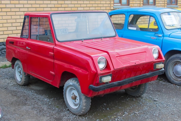 KASAN RUSSLAND 1. AUGUST 2015 Ausstellung alter sowjetischer Autos