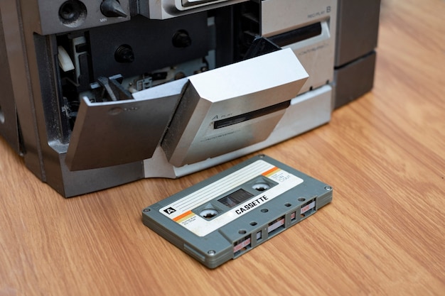 Kassette in altmodischen Audio-Tape-Player