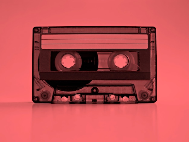 Kassette mit Retro-Pink-Effekt