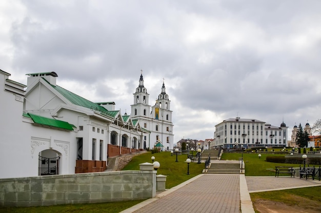 Kathedrale der Herabkunft des Heiligen Geistes auf dem Nemiga-Platz Weißrussland Minsk
