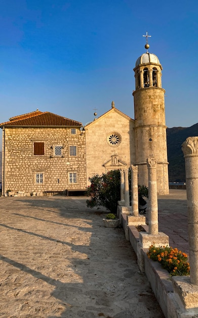 Kathedrale Unserer Lieben Frau von den Felsen