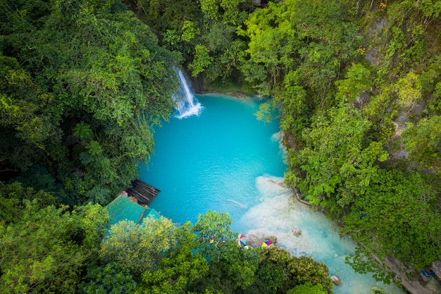 Kawasan Falls en Cebu, Filipinas