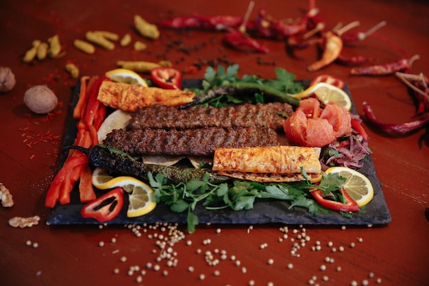 Kebab delicioso tradicional turco