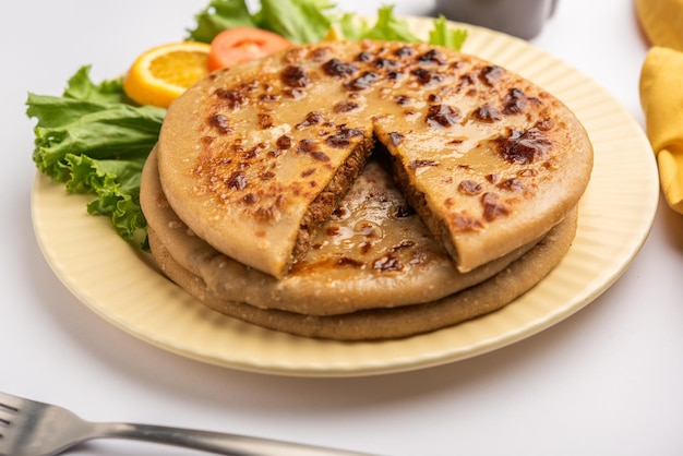 Keema Paratha Gefülltes Fladenbrot mit Hähnchen- oder Hammelhackfleisch