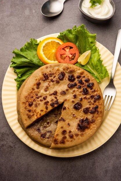 Keema Paratha Gefülltes Fladenbrot mit Hähnchen- oder Hammelhackfleisch