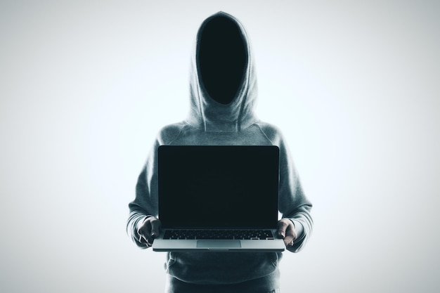 Kein Face-Hacker mit Laptop