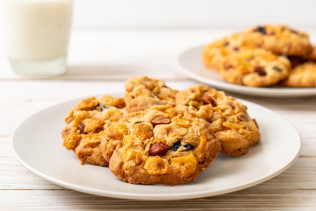 Kekse mit Cornflakes Rosine und Mandeln