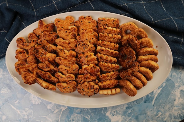 Kekse mit dunklen Schokoladenstückchen