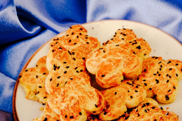 Kekse mit dunklen Schokoladenstückchen