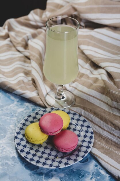 Kekse mit dunklen Schokoladenstückchen