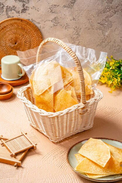 Foto keripik sukun ou chips de fruta-pão