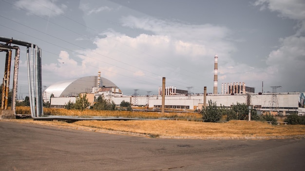 Kernkraftwerk Tschernobyl nach Atomreaktorexplosion Turm des vierten Kernreaktors