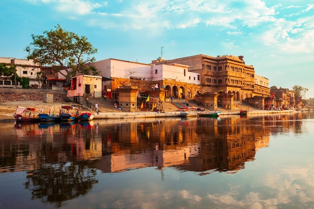 Keshi Ghat Krishna Tempel Vrindavan