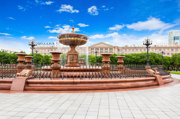 Khabarovsk, Rusia - 16 de julio de 2016: la plaza Lenin es la plaza central de la ciudad de Khabarovsk, Rusia.