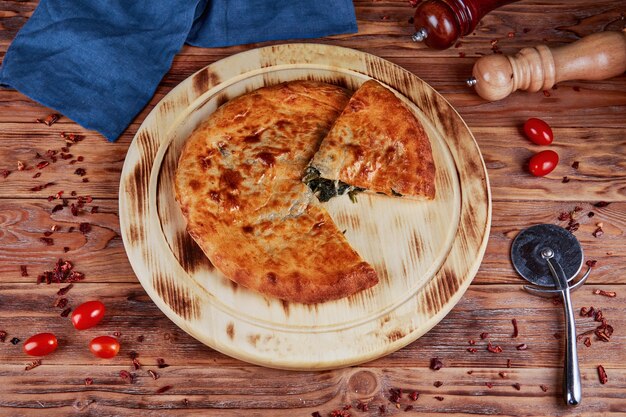 Khachapuri com queijo, cozinha tradicional georgiana