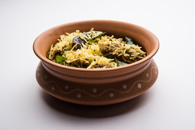 Foto khaman gola bhat es una receta popular de nagpur, vidarbha