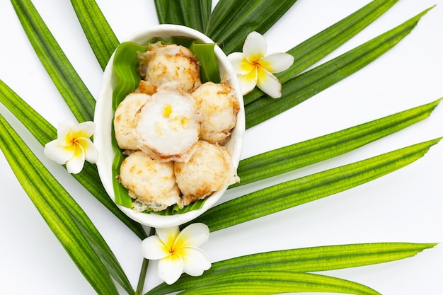 Khanom Krok Sobremesa tailandesa de leite de coco Panqueca de arroz de coco