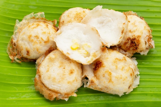 Khanom krok sobremesa tailandesa de leite de coco panqueca de arroz de coco