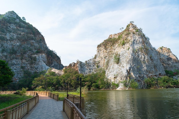 Khao Gnu Stone Park em Ratchaburi na Tailândia