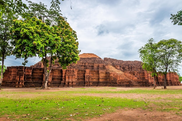 Foto khao klang nok es parte del parque histórico de si thep, que se convertirá en patrimonio de la humanidad de la unesco en septiembre de 2023.