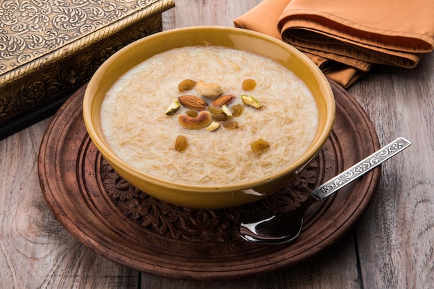 Khir o kheer payasam también conocido como Sheer Khurma Seviyan consumido especialmente en Eid o cualquier otro festival en la India y Asia