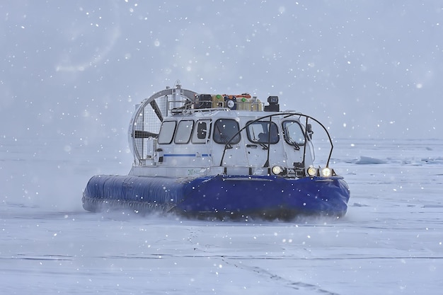 Khivus no hovercraft de gelo, aerobarco, transporte de inverno extremo