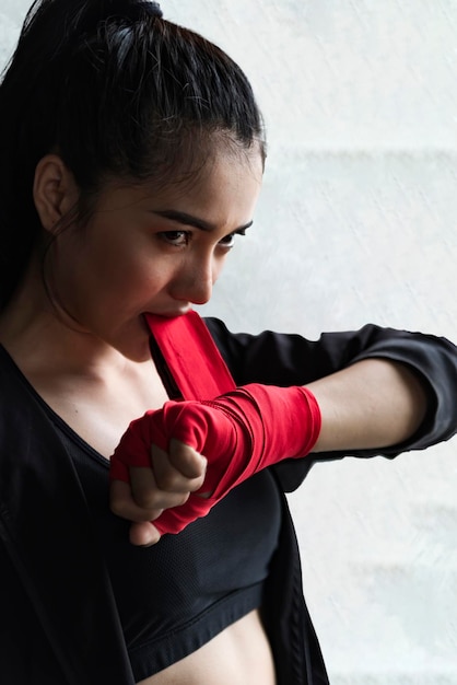 Foto kickboxing artes marciales mixtas boxeo muay thai mujeres - mujeres