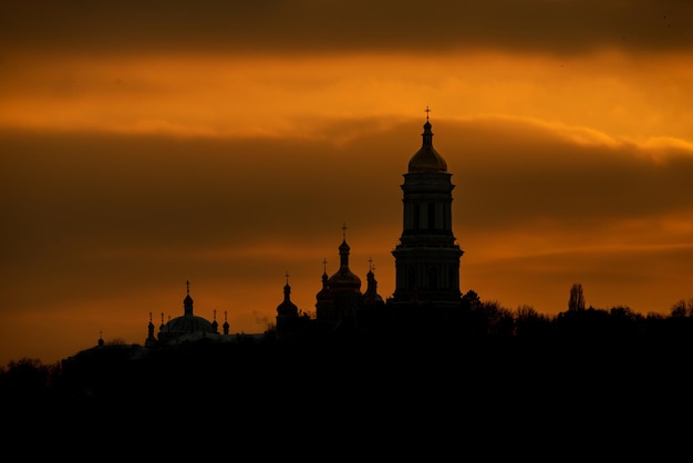 Kiew Pechersk Lavra bei Sonnenuntergang. Ukraine